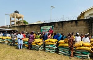Joy As Fatai Buhari Empowers Another 100 Oyo North Farmers With 300 Bags Of Fertilizers