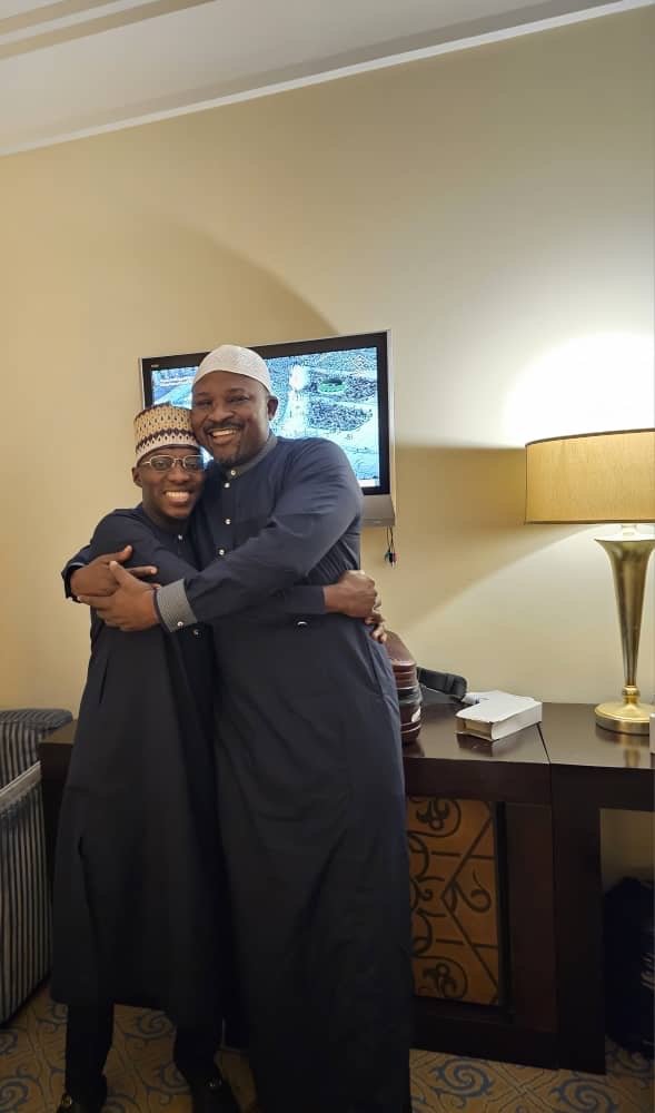 543dc9fe-eef5-4ef3-b33a-cb27c8579f2b