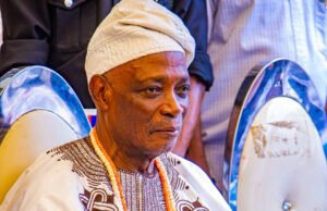 JUST IN: Ladoja Arrives Ibadan, Heads To Family Compound