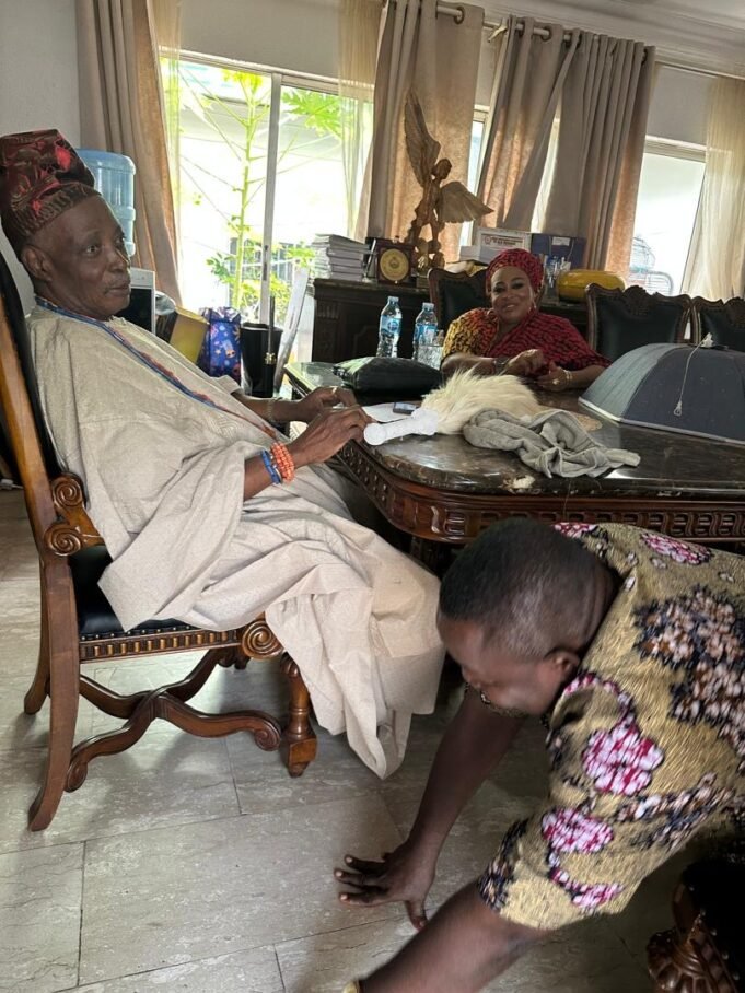 I Know You’ll Do Well For Oyo NUJ — Olubadan Gives Royal Blessings To Summer’s Ambition