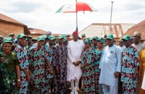‘We’ve Been Waiting’ — Kajola PDP Leaders Host Guber Aspirant, Beulah