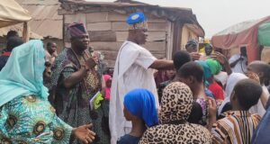 Ibadan Mogaji Distributes Back To School Materials, WAEC Forms